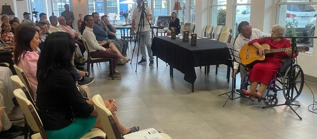 Homenaje a la poeta chilena Olivia del Carmen Gaínza Contreras